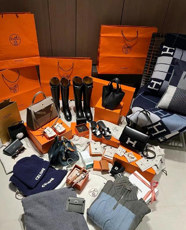 孝感市回收奢侈品鞋服.jpg
